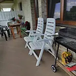 Kobylnica Nad Wisla アパート *